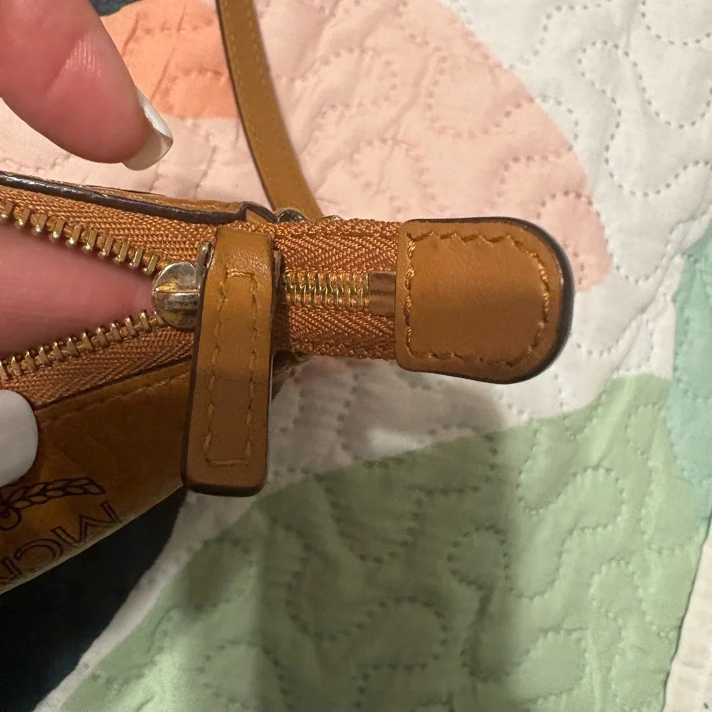 MCM Cognac Visetos Leather Crossbody with Bear Patch and Dark Teal Detail - Picture 4 of 12